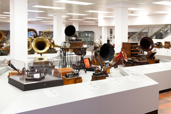 Einblick in die Grammophonsammlung  Stadtverwaltung St. Georgen